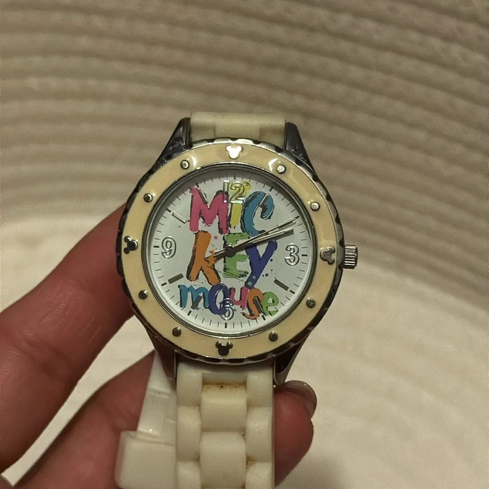 Disney authentic watch - Picture 1 of 7